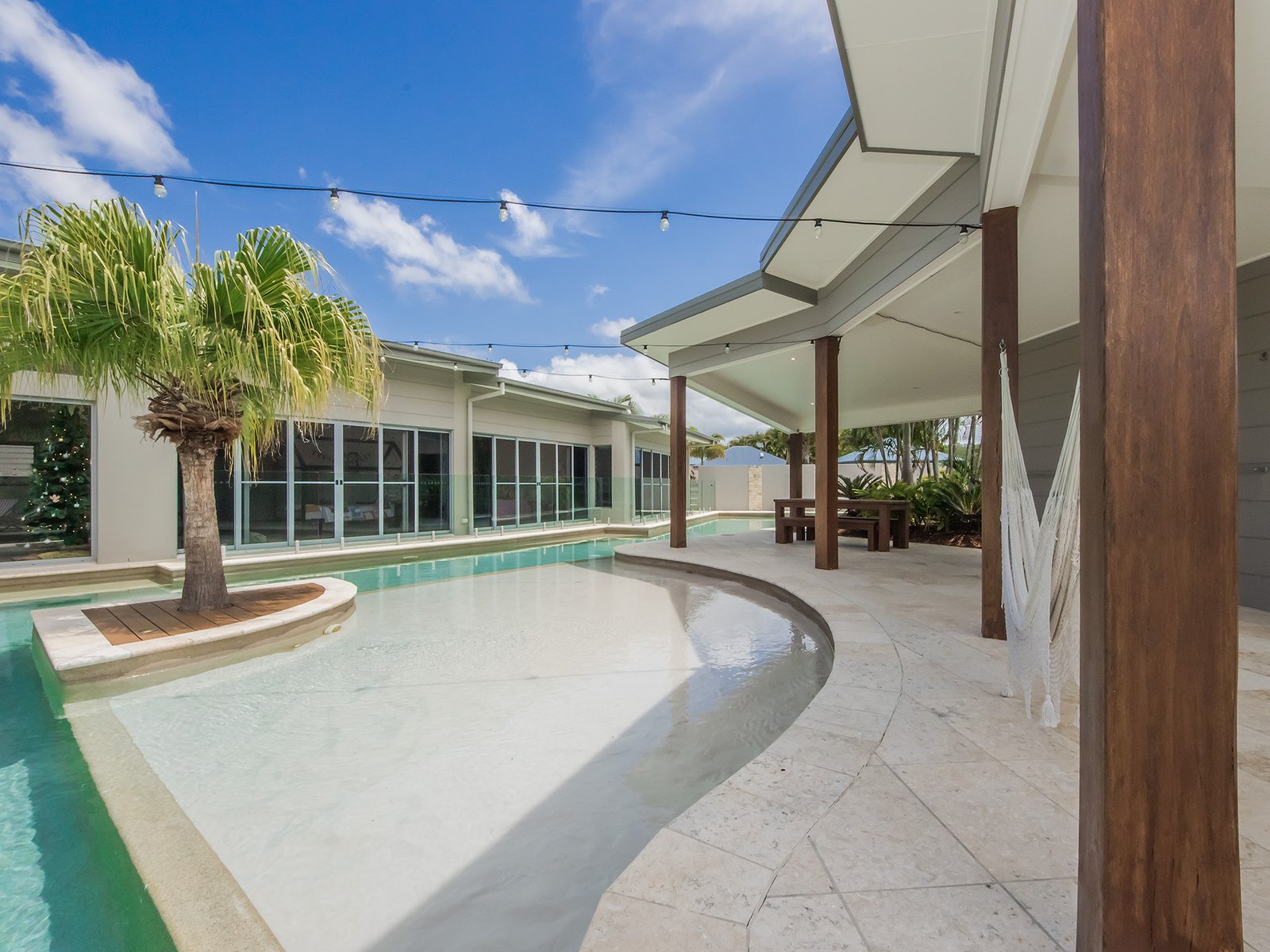 1 Dungogie Drive TALLEBUDGERA 29