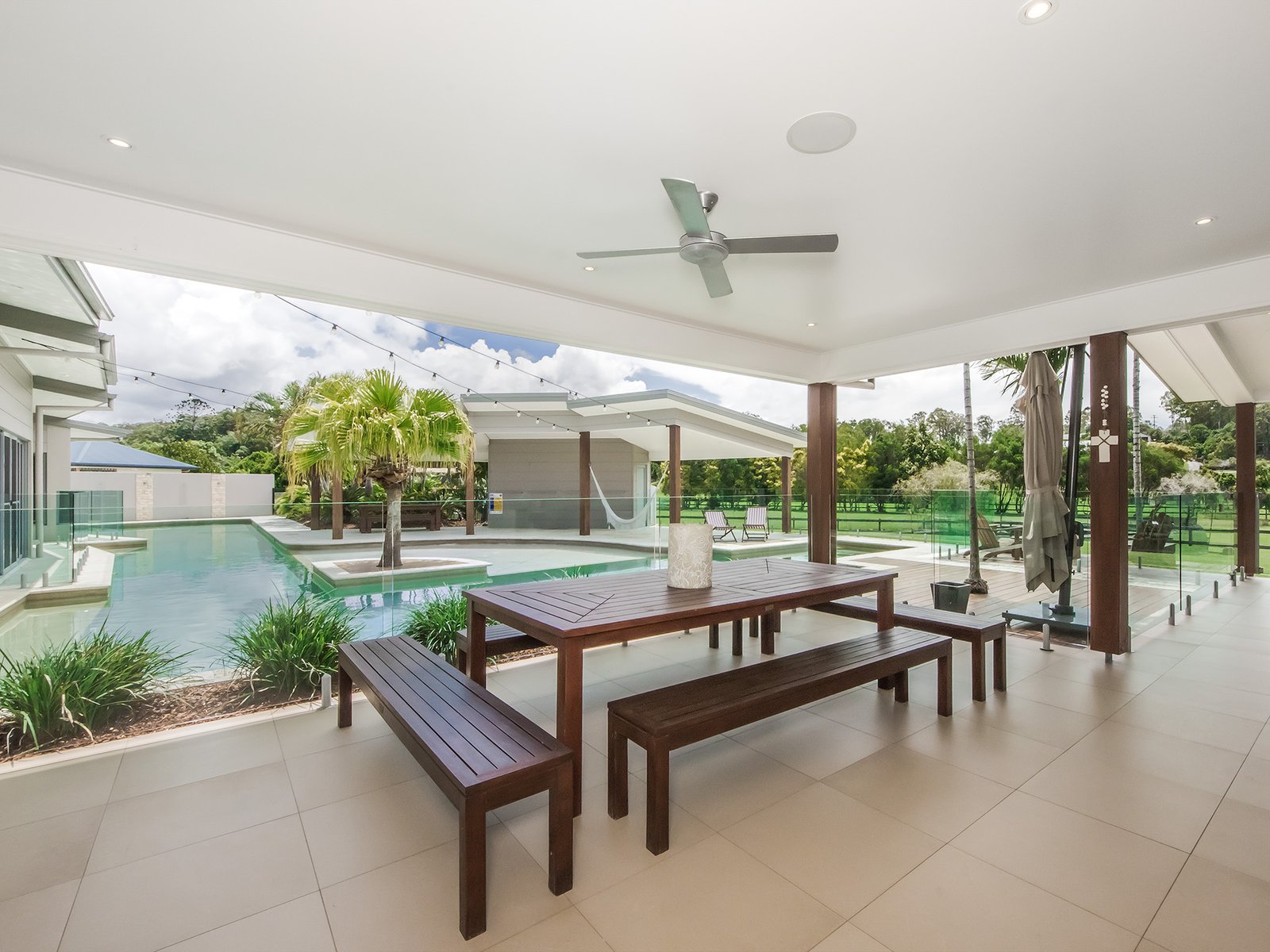 1 Dungogie Drive TALLEBUDGERA 30