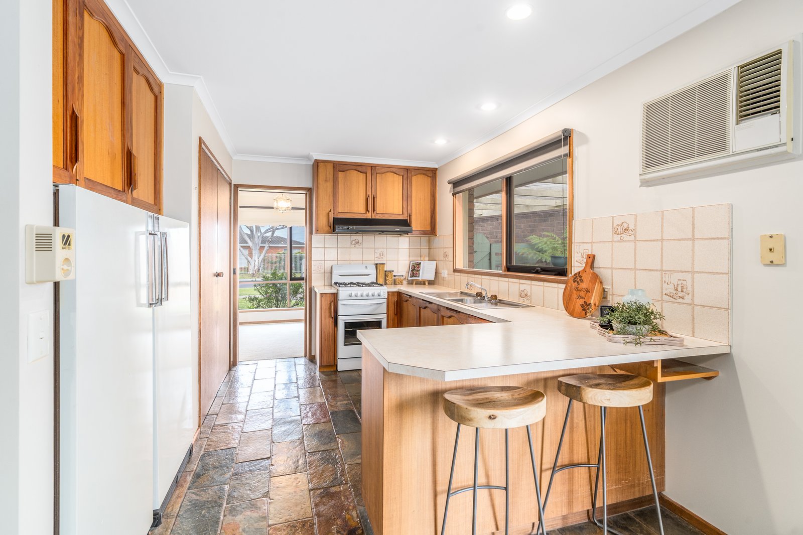 Gallery: 1 Dunmow Crescent