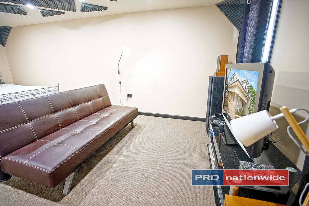 1 Edward Street KINGSWOOD 12