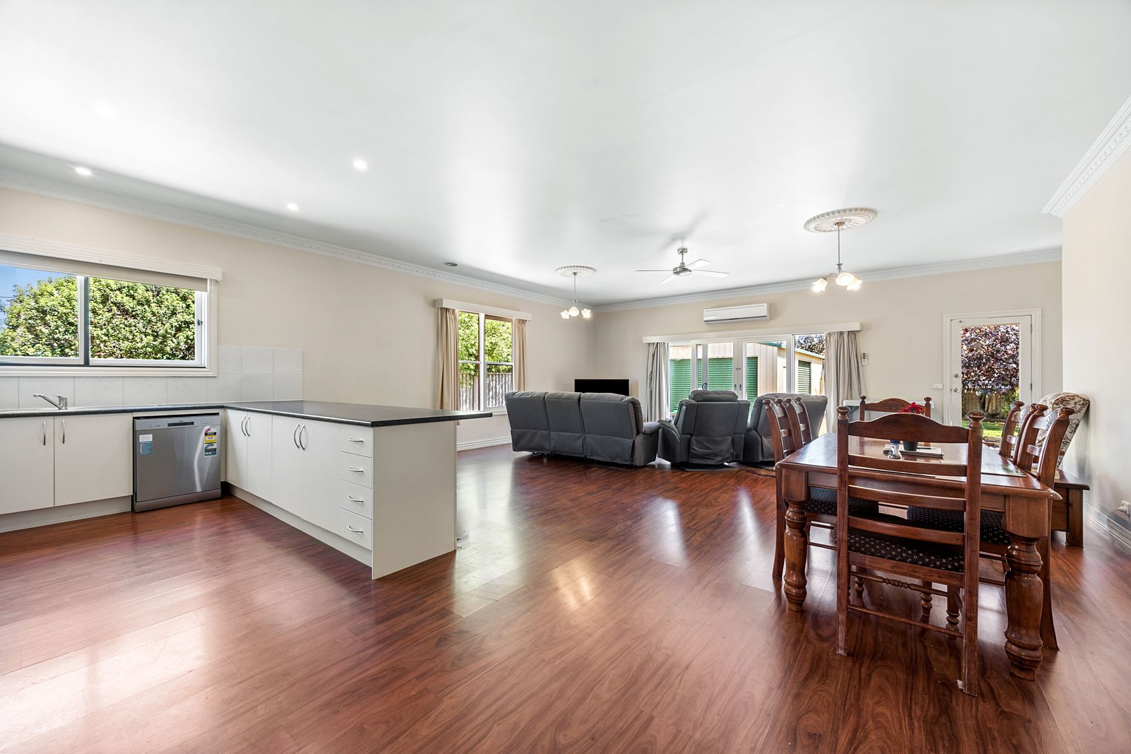 Gallery: 1 Essex Street