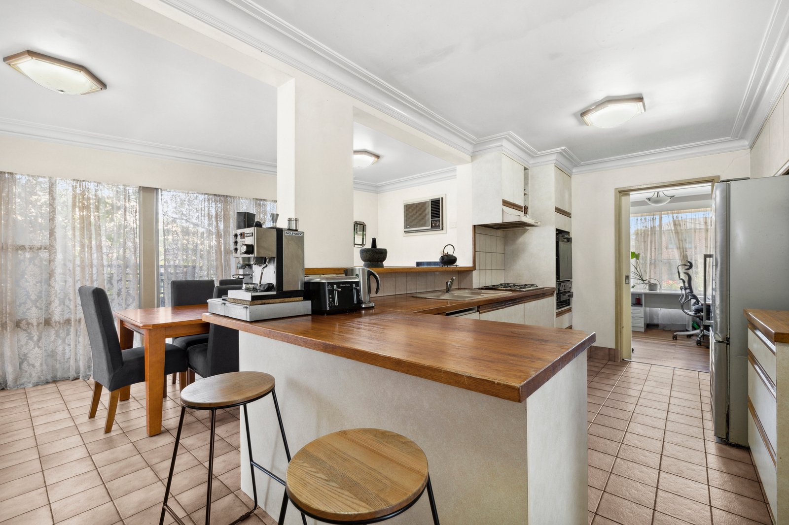 Gallery: 1 Essington Court