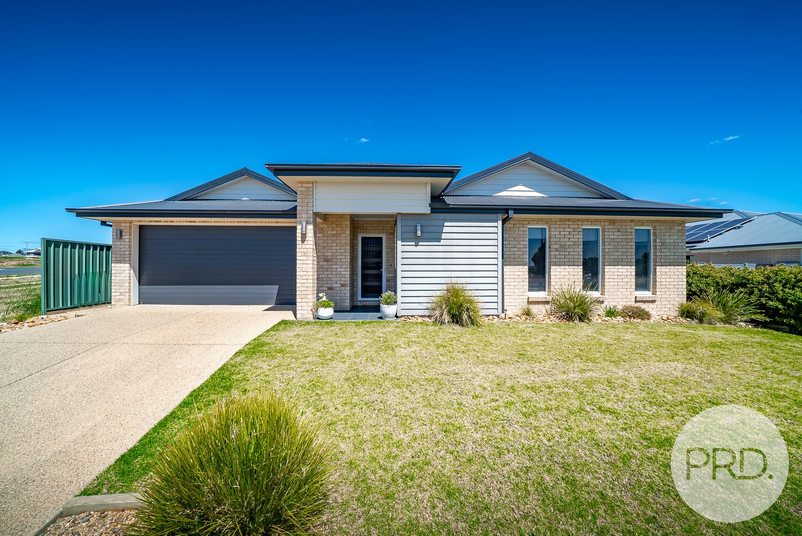 1 Eucalypt Street FOREST HILL 1