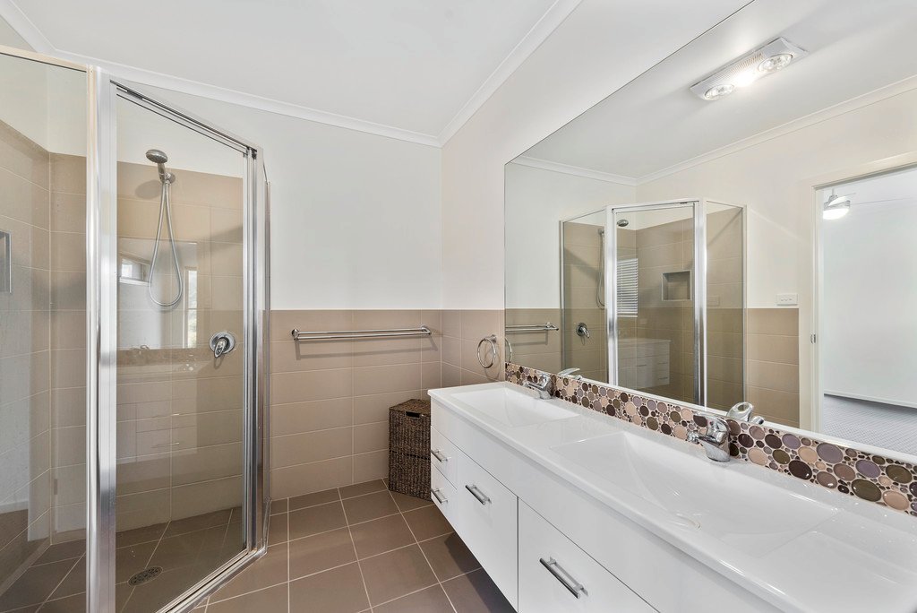 1 Eyre Close COFFS HARBOUR 2