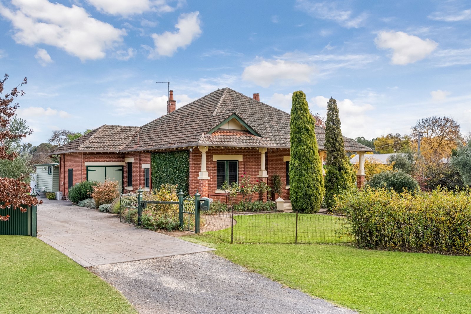 Photos: 1 Faraday Street