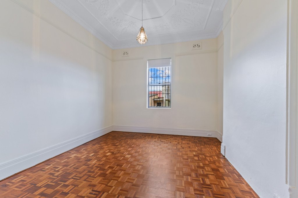 1 Fernbank Street MARRICKVILLE 5