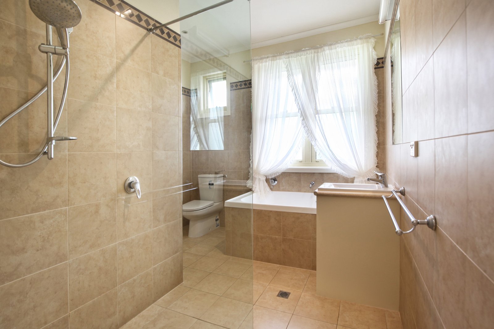 Real Estate and Property in 1 Ferrier Street, Mount Macedon, VIC