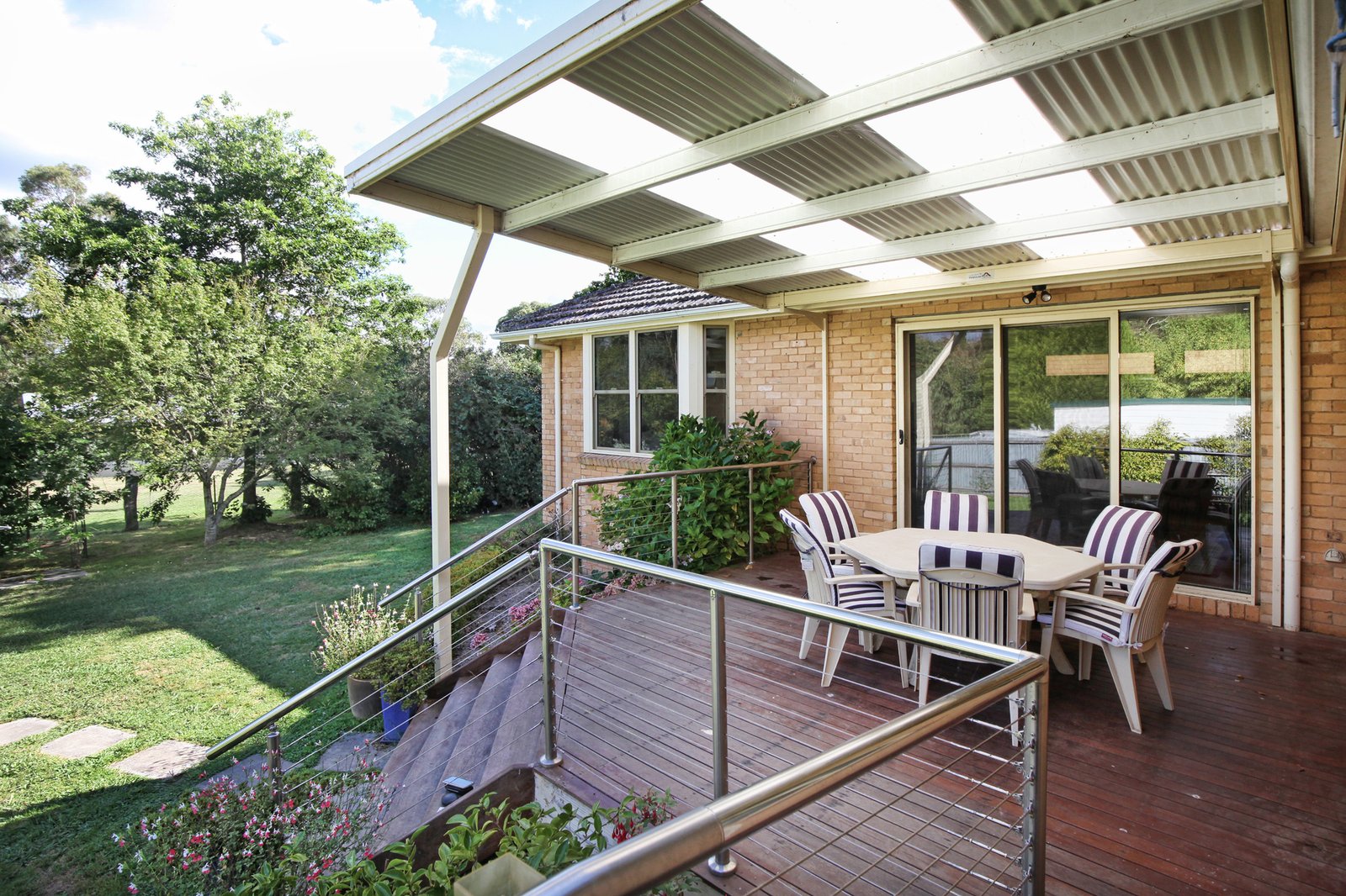 Real Estate and Property in 1 Ferrier Street, Mount Macedon, VIC