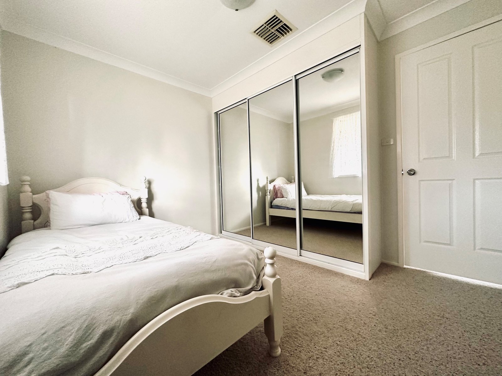 1 Fiona Street TAMWORTH 13