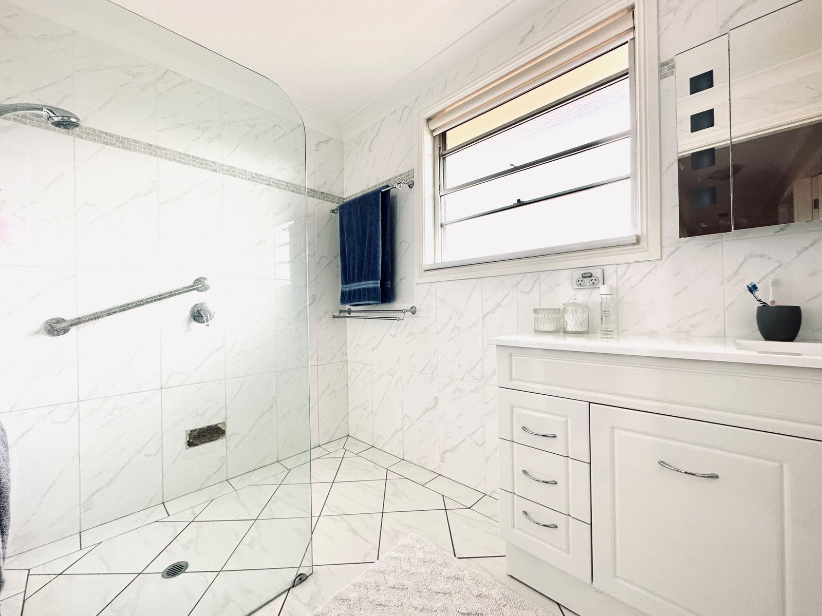 1 Fiona Street TAMWORTH 15