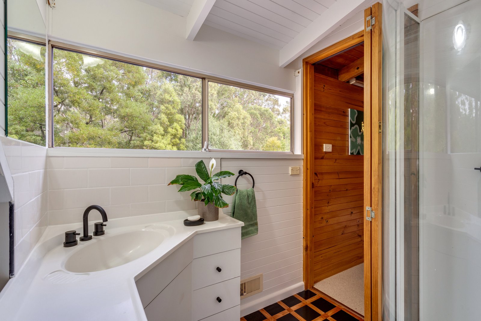 Real Estate and Property in 1 Fitzgerald Road, Bullengarook, VIC