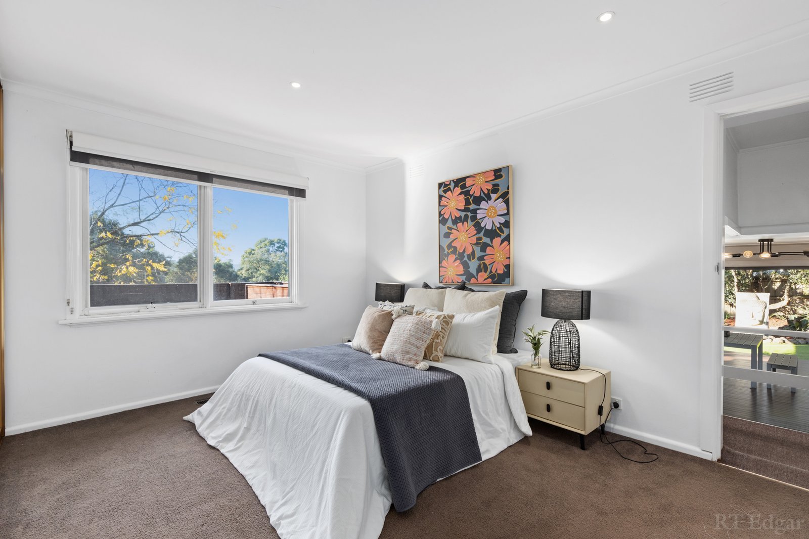 Real Estate and Property in 1 Flodden Way, Briar Hill, VIC