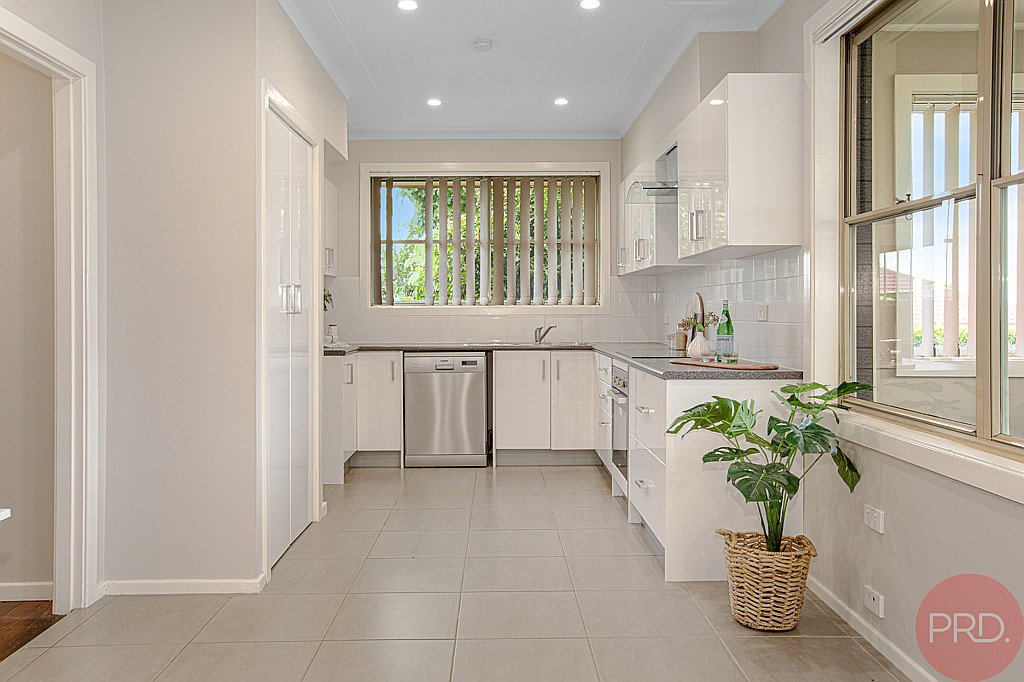 1 Floral Close TENAMBIT 5