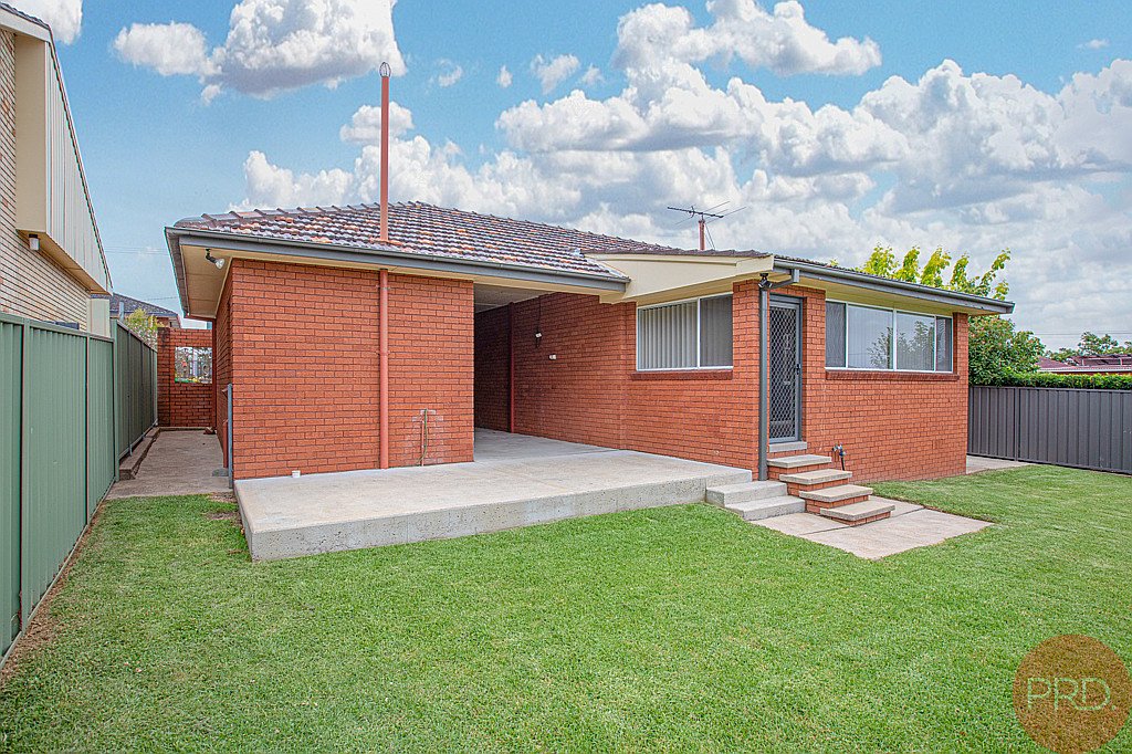 1 Floral Close TENAMBIT 15