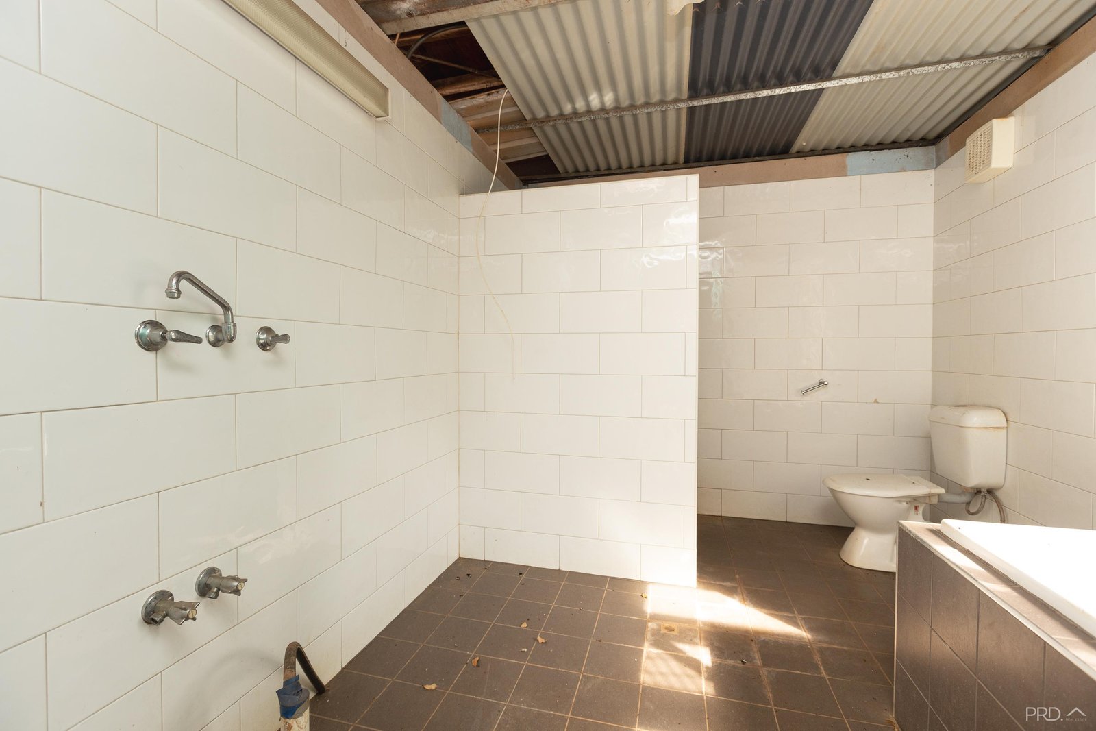 1 Fong Street ROEBUCK 21