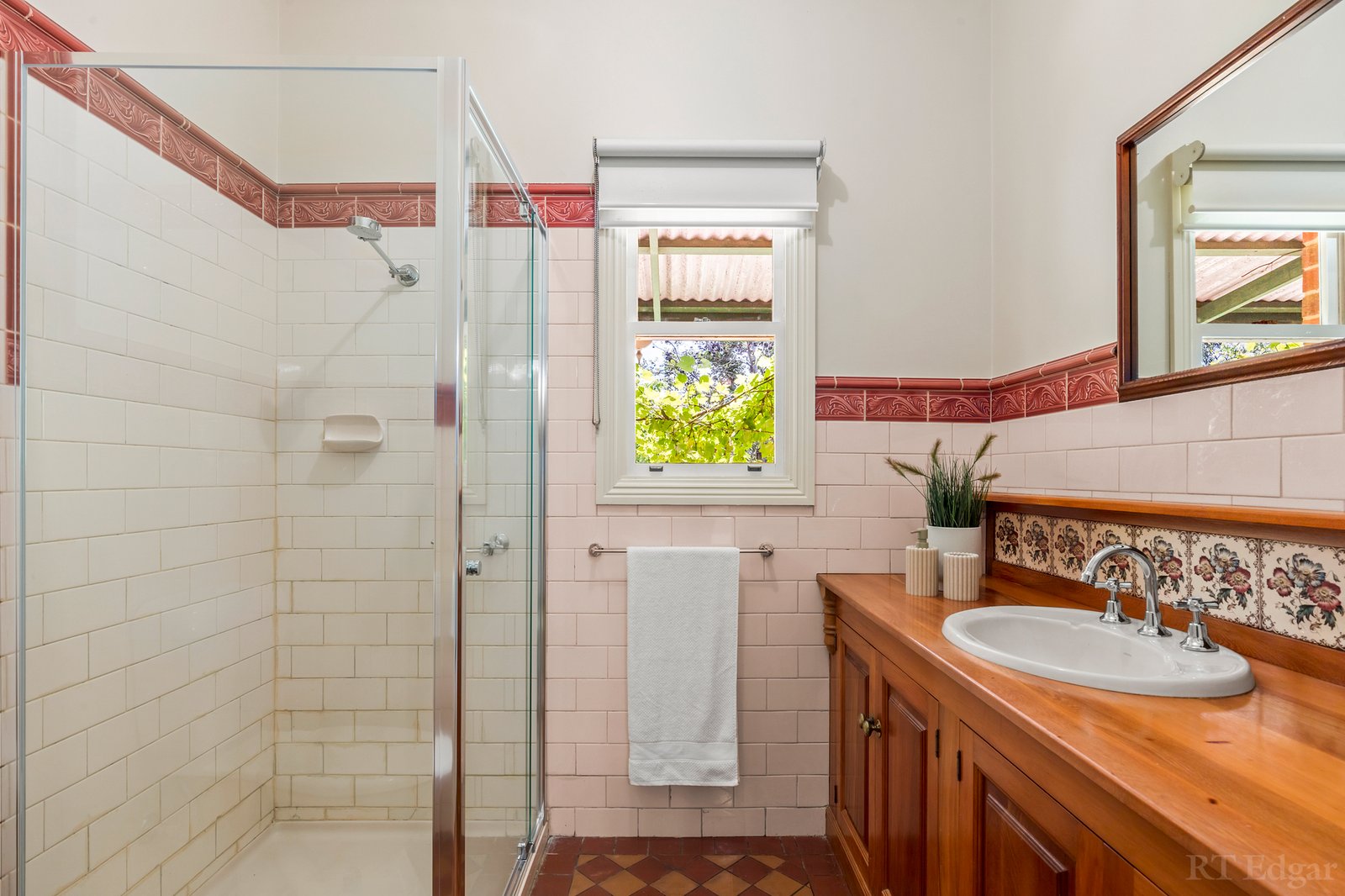 Real Estate and Property in 1 Fontaine Court, Ocean Grove, VIC