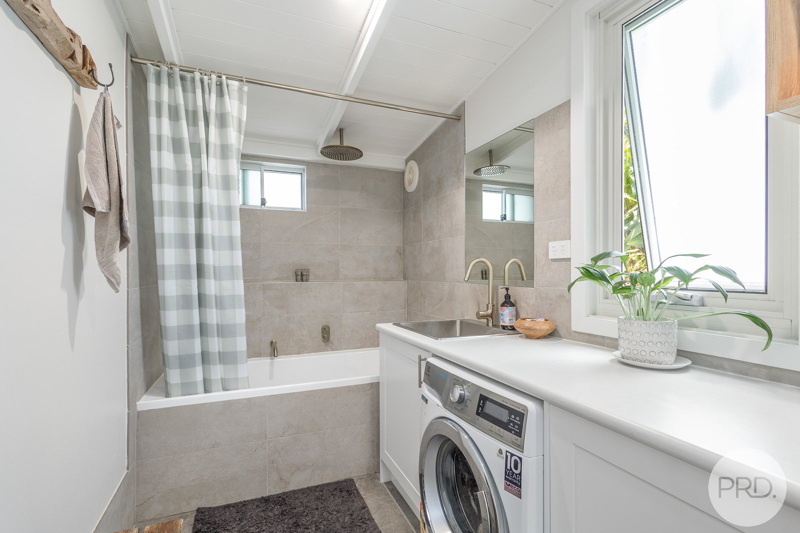 1 Foreshore Drive SALAMANDER BAY 16