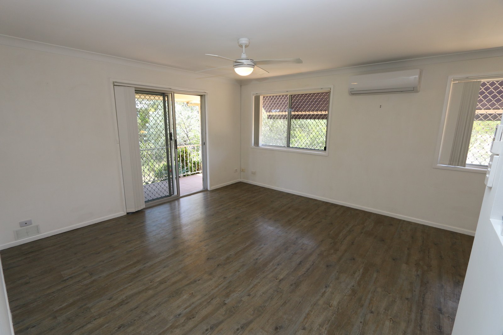 1 Forrest Avenue MOLENDINAR 3