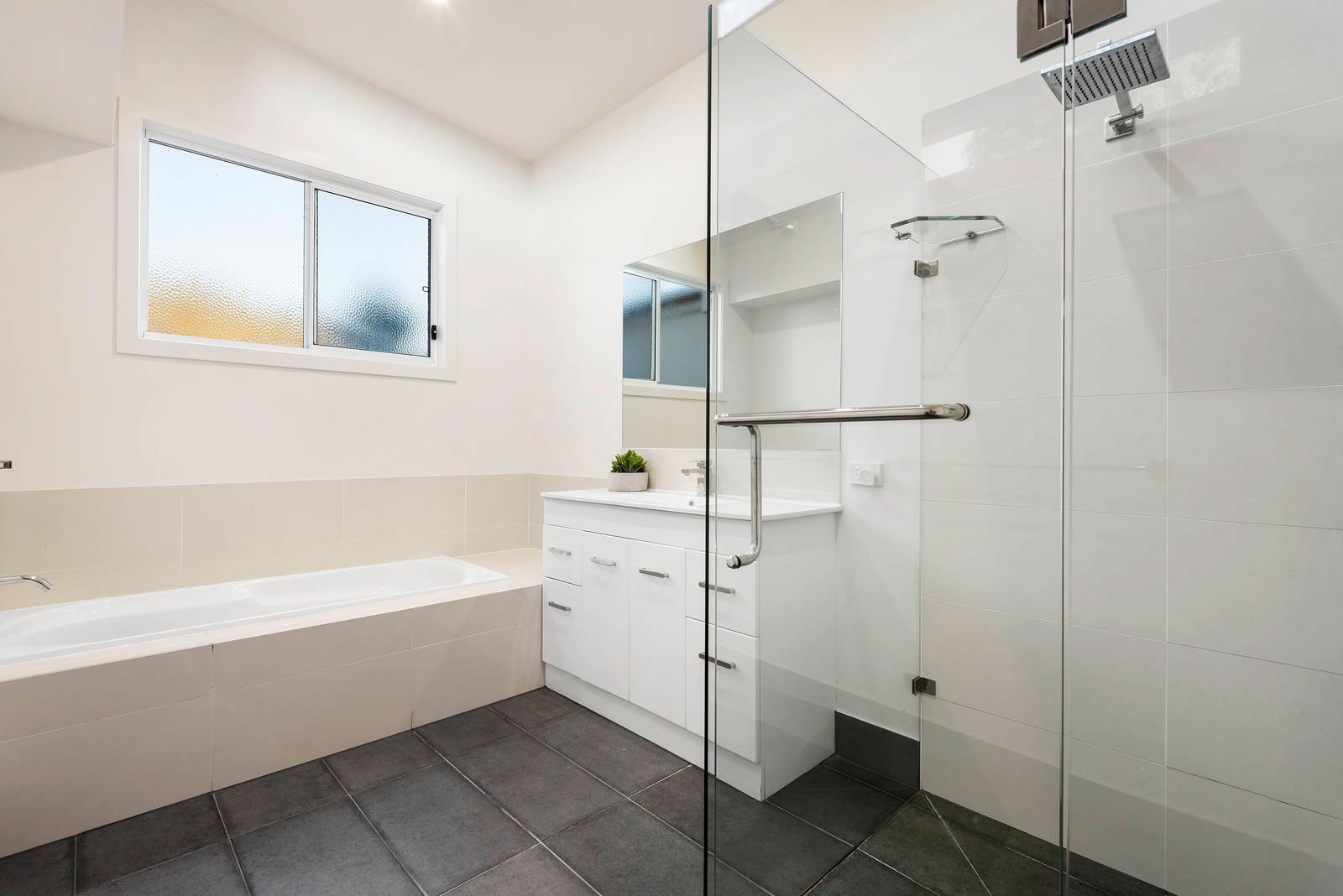 Real Estate and Property in 1 Fraser Crescent, Ocean Grove, VIC