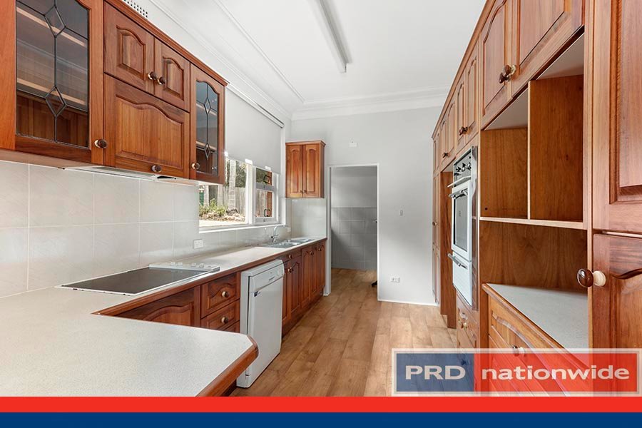 1 Freeman Avenue OATLEY 5