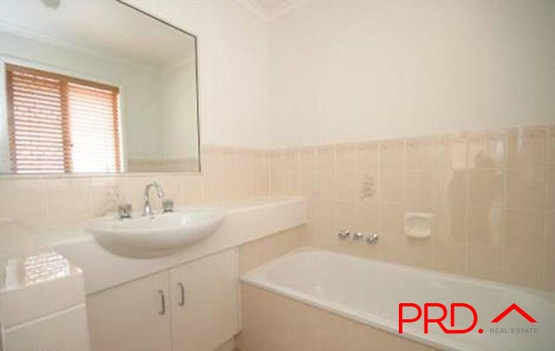 1 French Street EAGLEBY 2