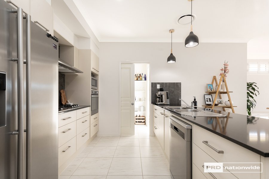 1 Galah Drive TAMWORTH 9