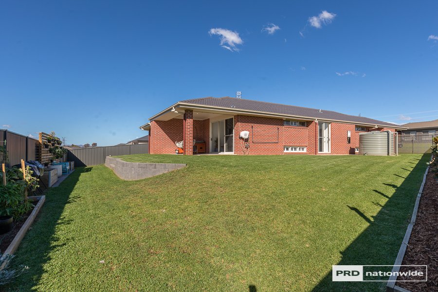 1 Galah Drive TAMWORTH 20