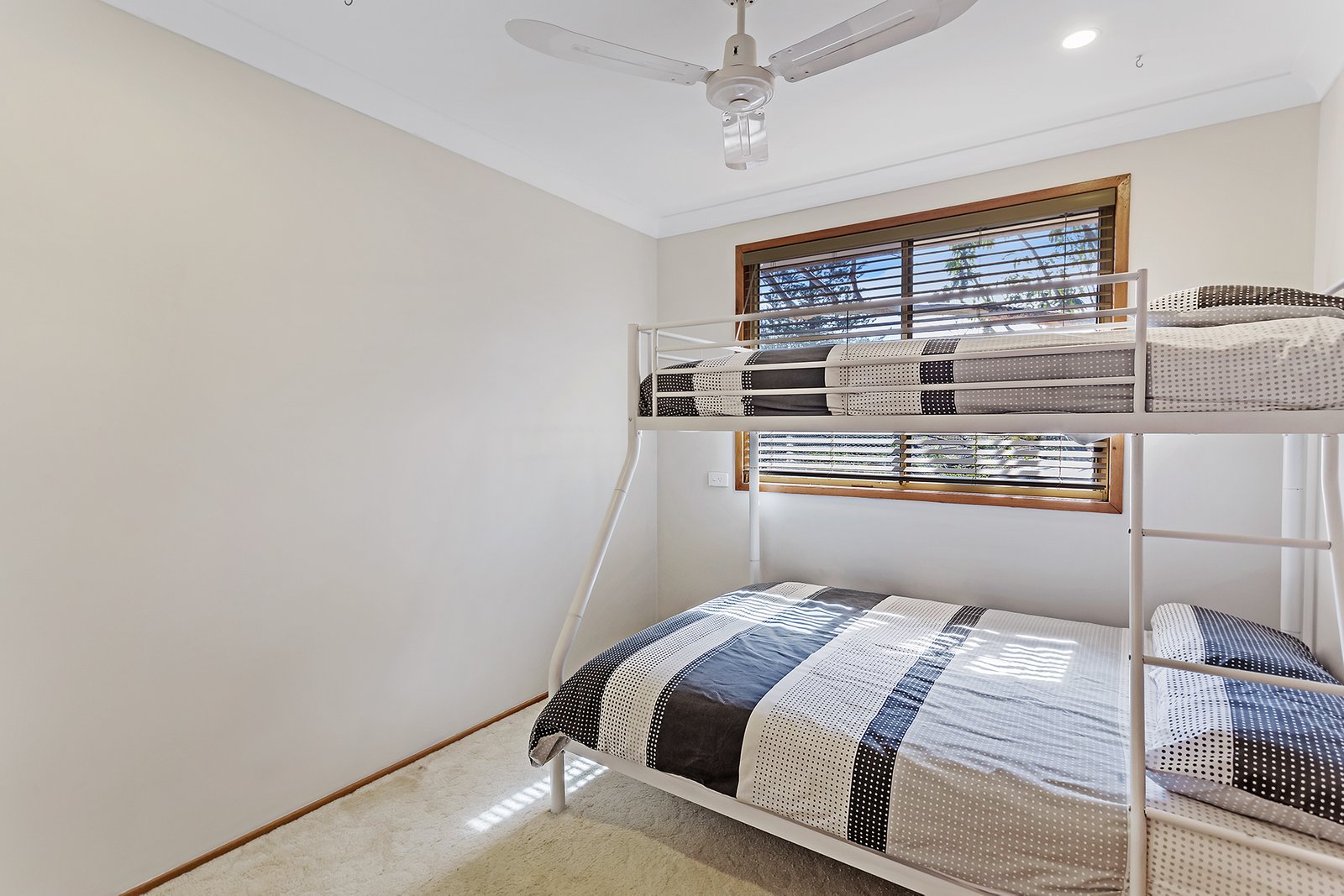 1 Garden Place SHOAL BAY 10