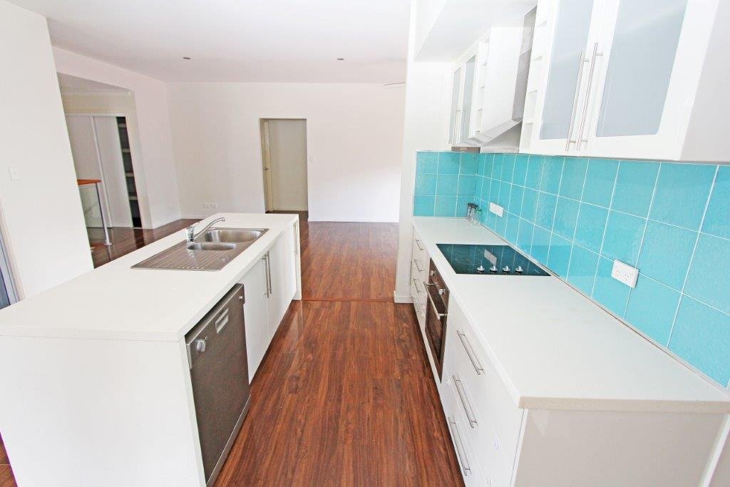 1 Garigal Court UPPER COOMERA 6