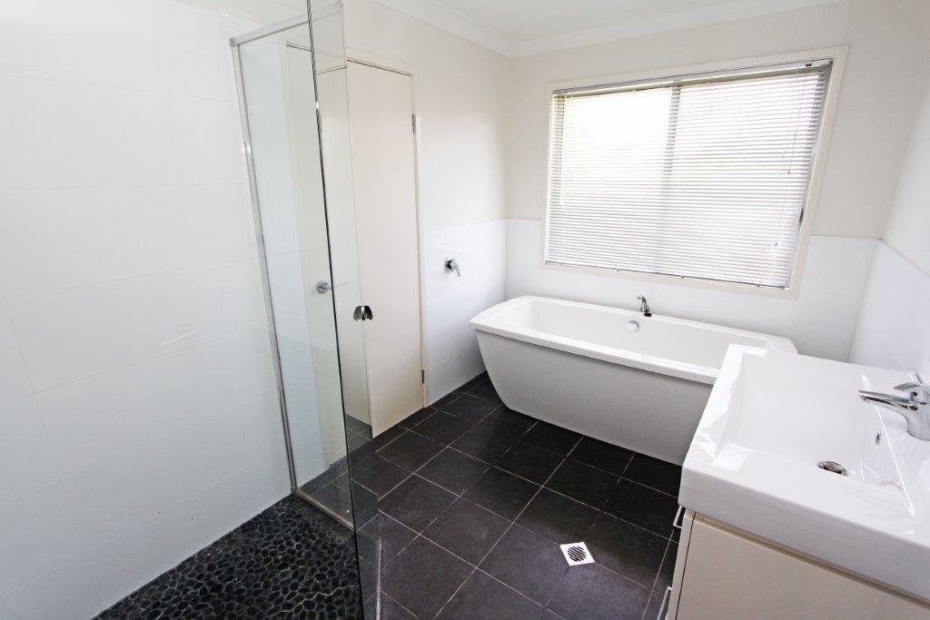 1 Garigal Court UPPER COOMERA 8