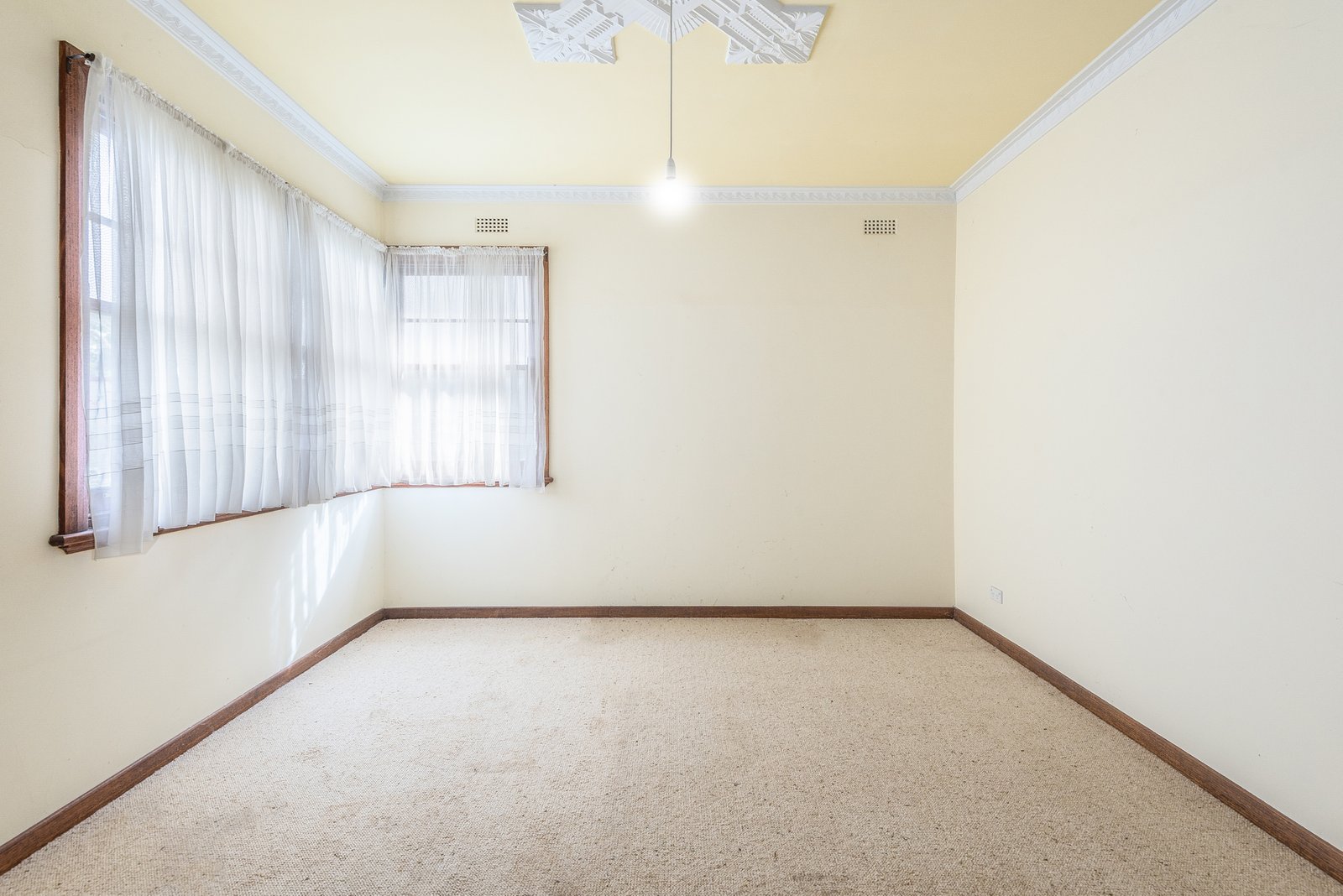 Gallery: 1 Garlick Avenue