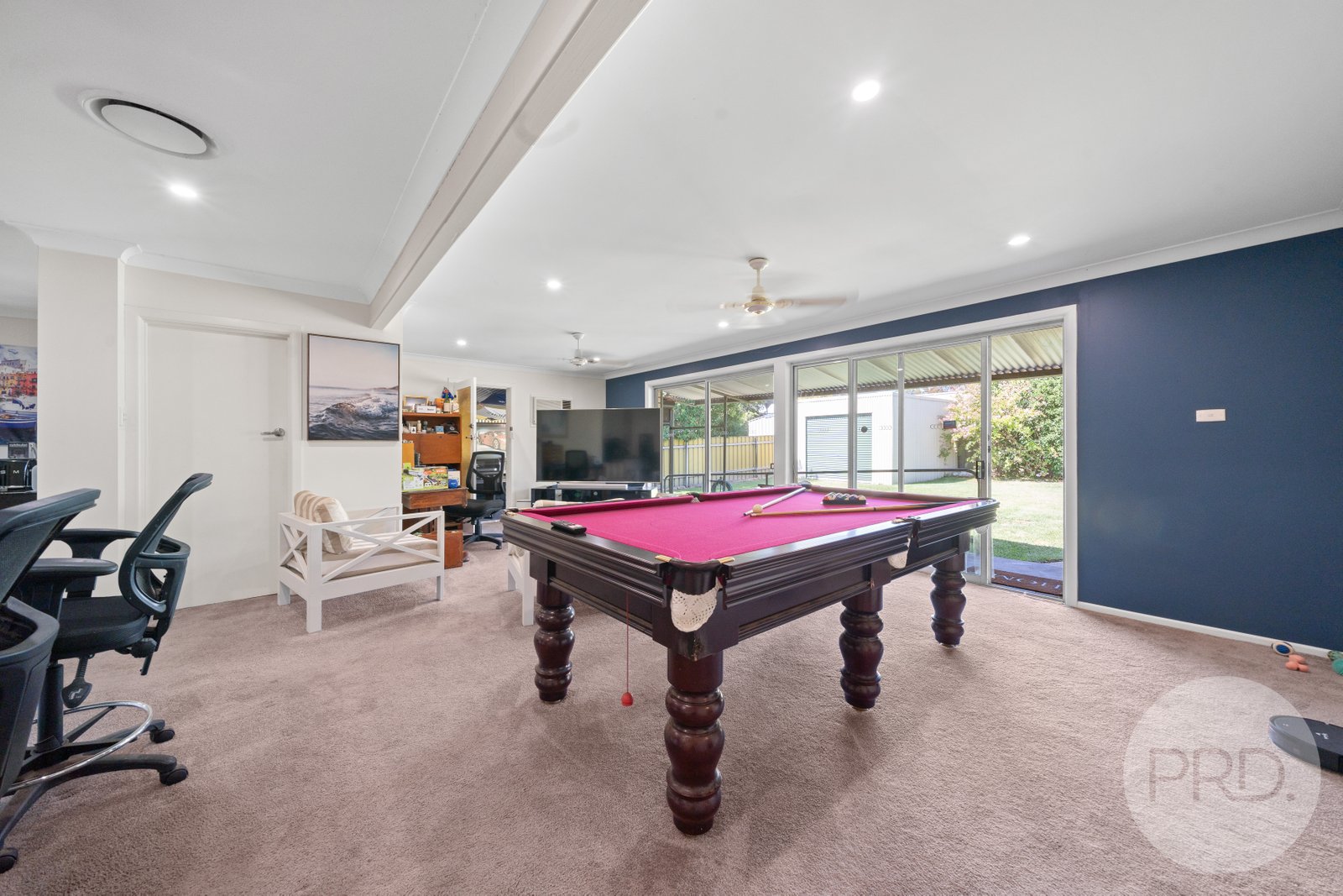 1 Girra Street TOLLAND 9