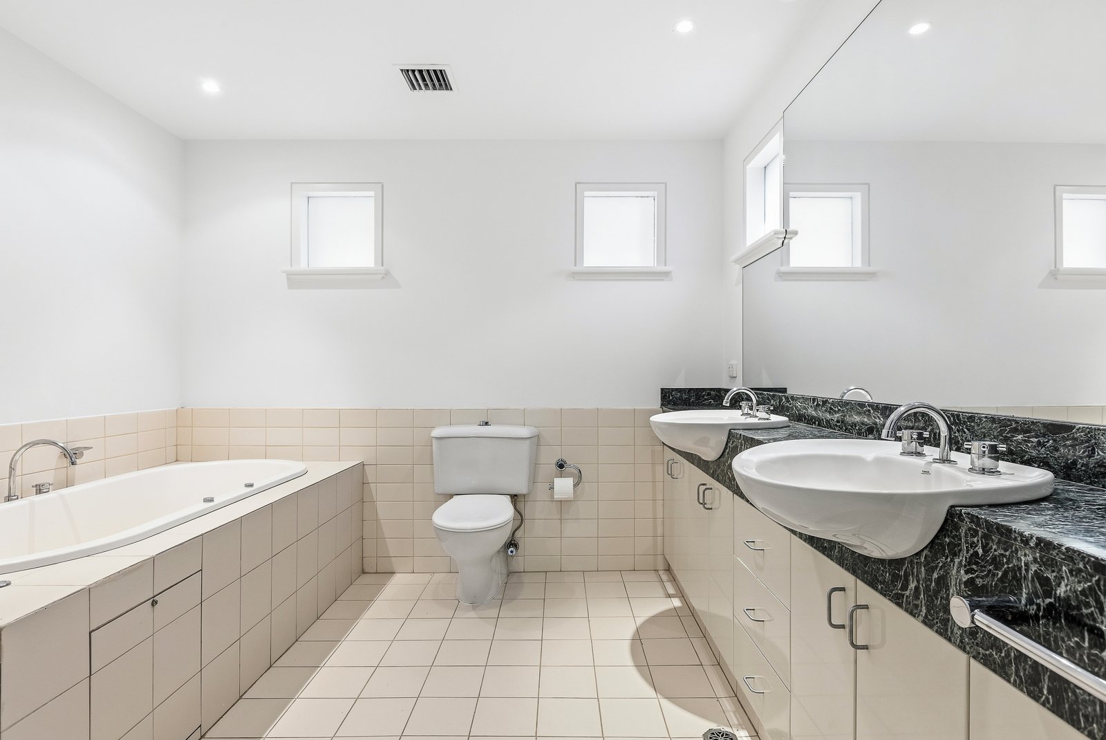 1 Glan Avon Road, Hawthorn, 3122