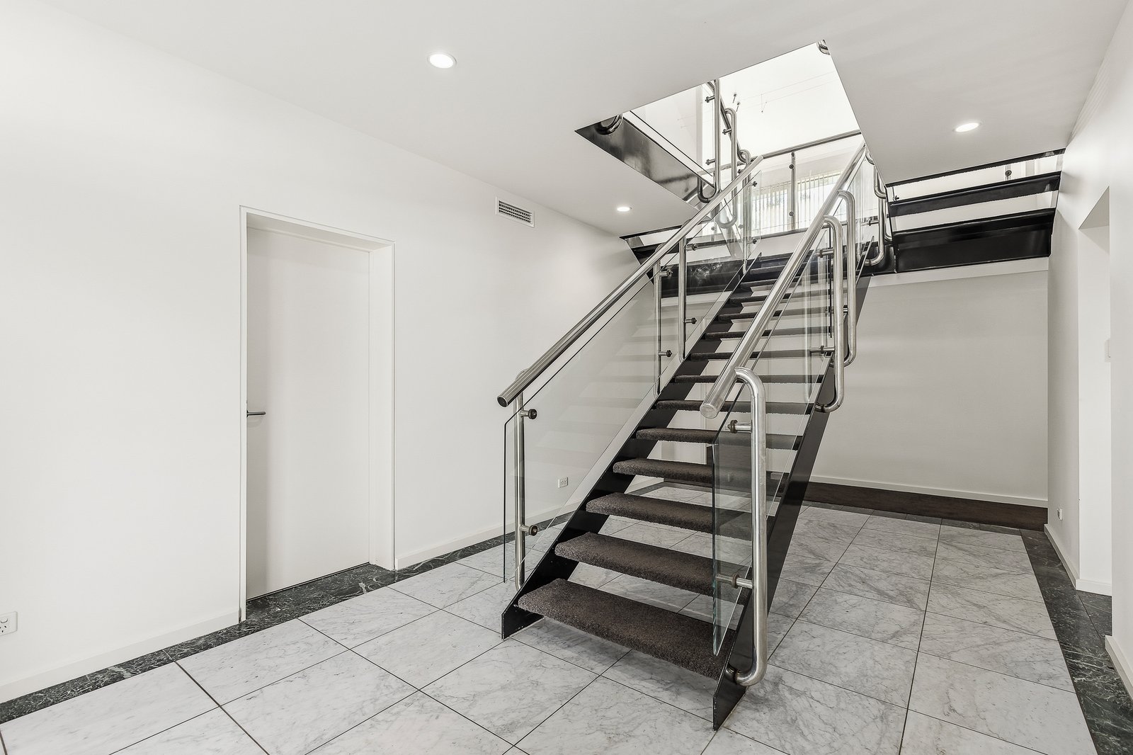 1 Glan Avon Road, Hawthorn, 3122