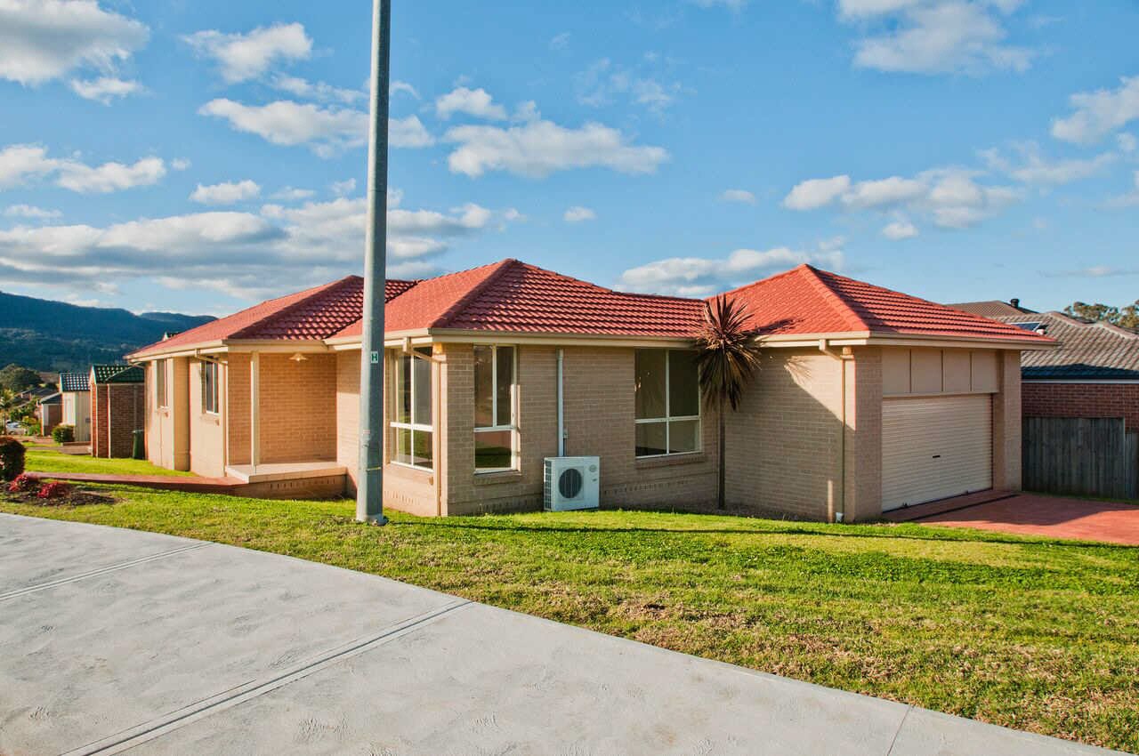 1 Glenlee Dr  HORSLEY 1