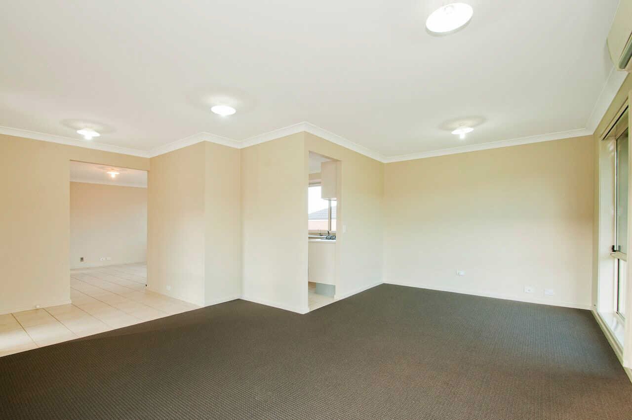 1 Glenlee Dr  HORSLEY 2