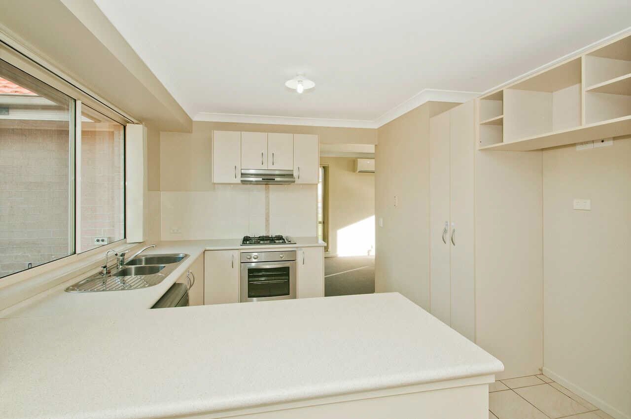 1 Glenlee Dr  HORSLEY 8