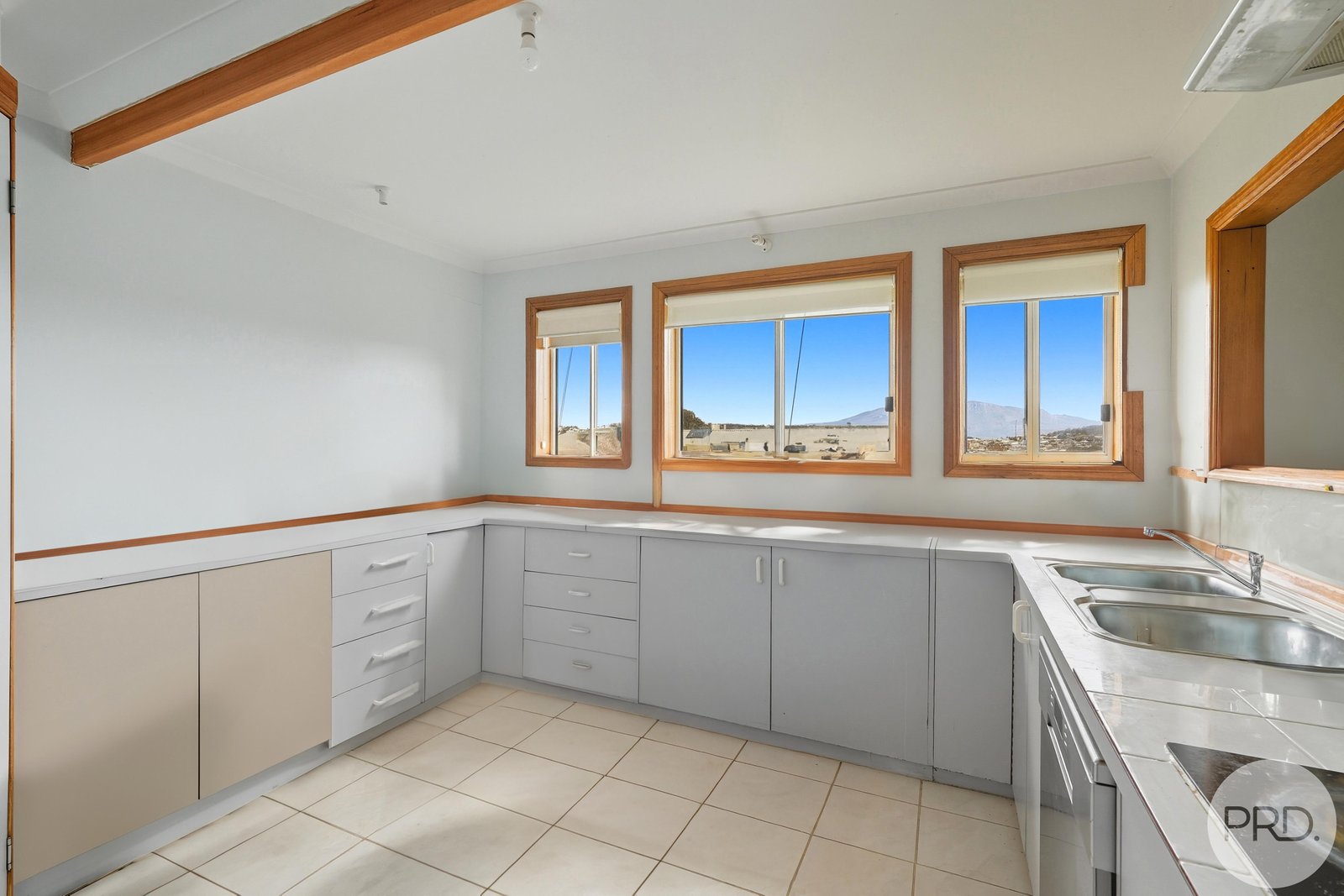 1 Grangefield Court CLARENDON VALE 4