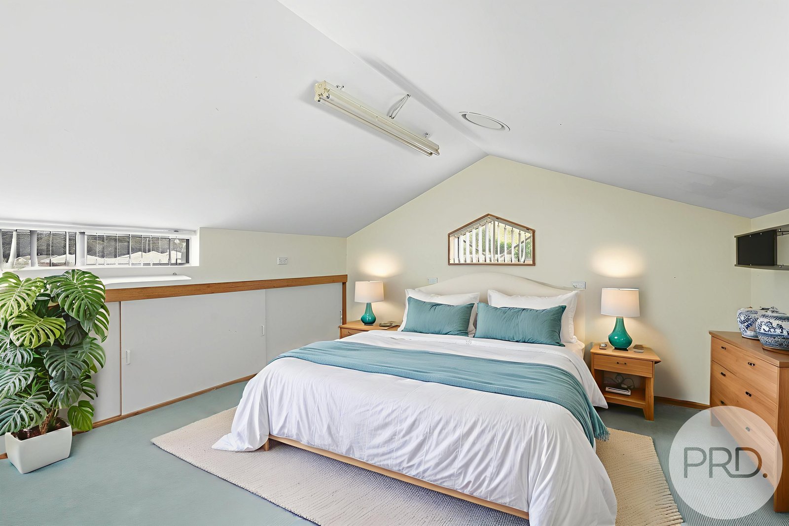 1 Grangefield Court CLARENDON VALE 9