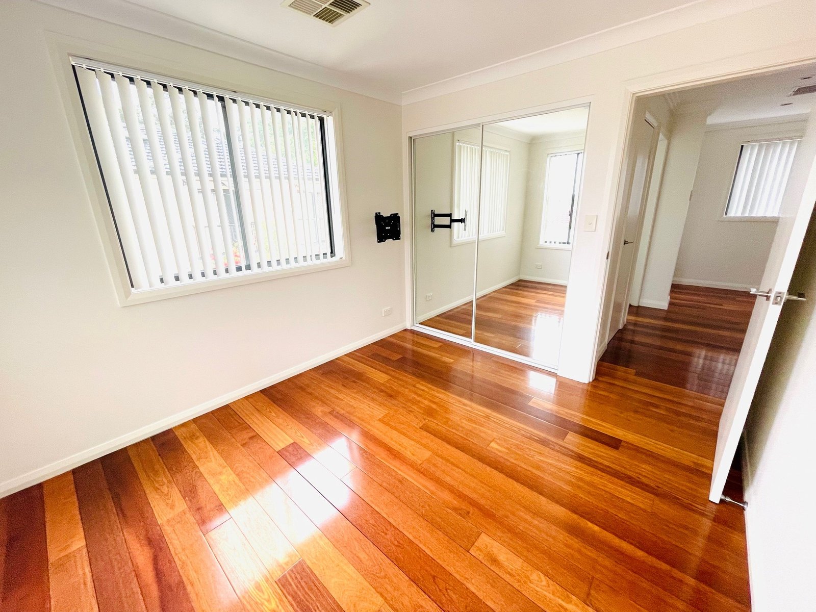 1 Green Lane KOGARAH 4