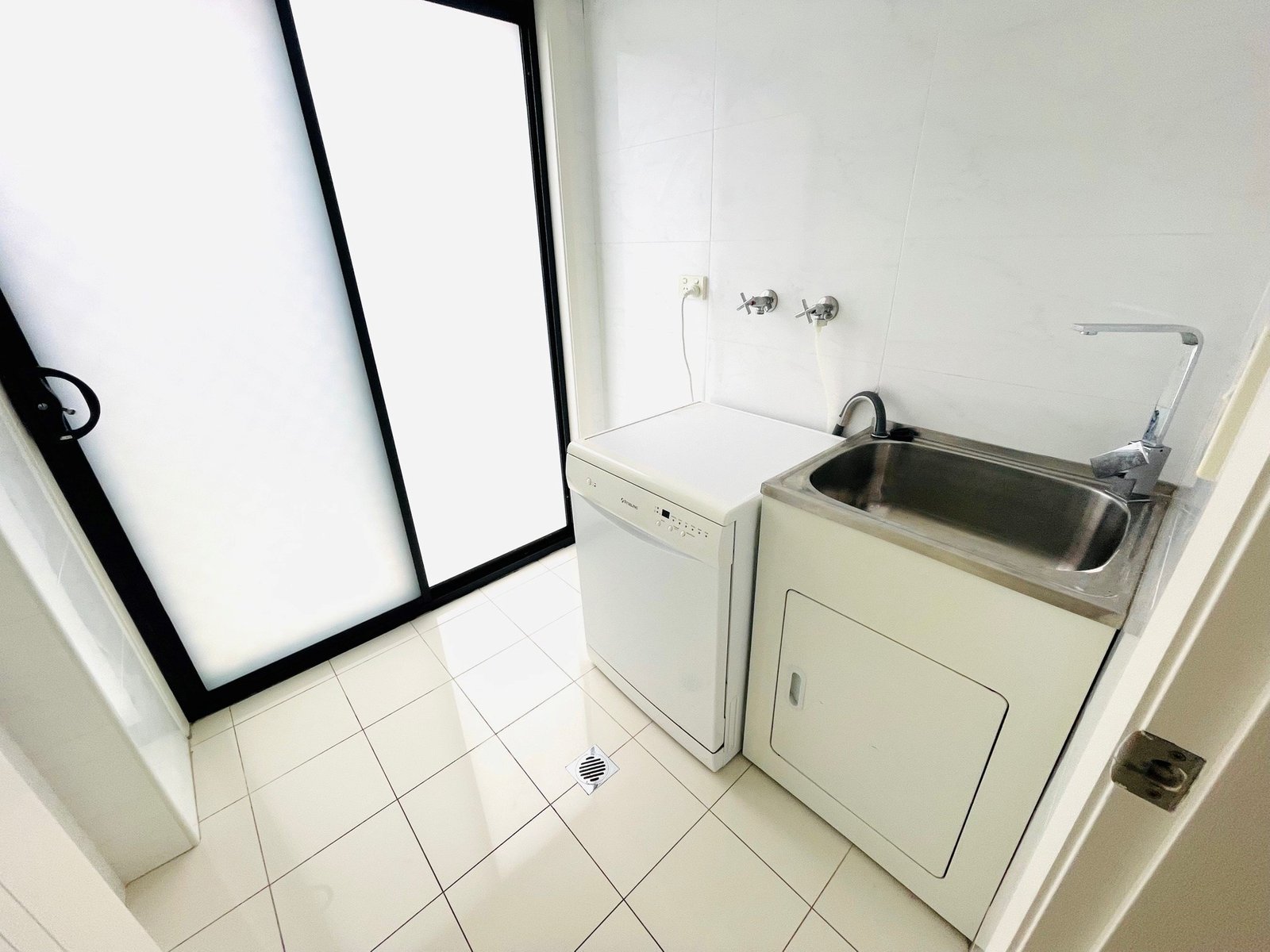 1 Green Lane KOGARAH 9