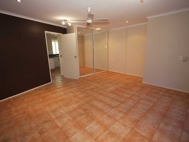 1 Grimsdyke Court MOLENDINAR 4