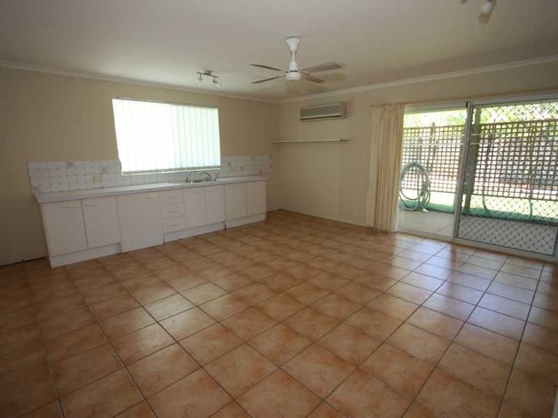 1 Grimsdyke Court MOLENDINAR 8