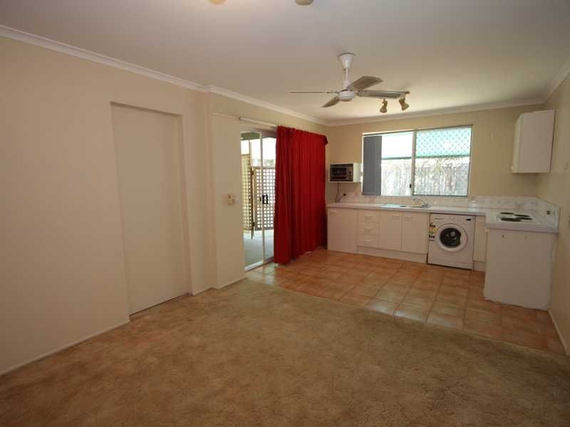 1 Grimsdyke Court MOLENDINAR 10