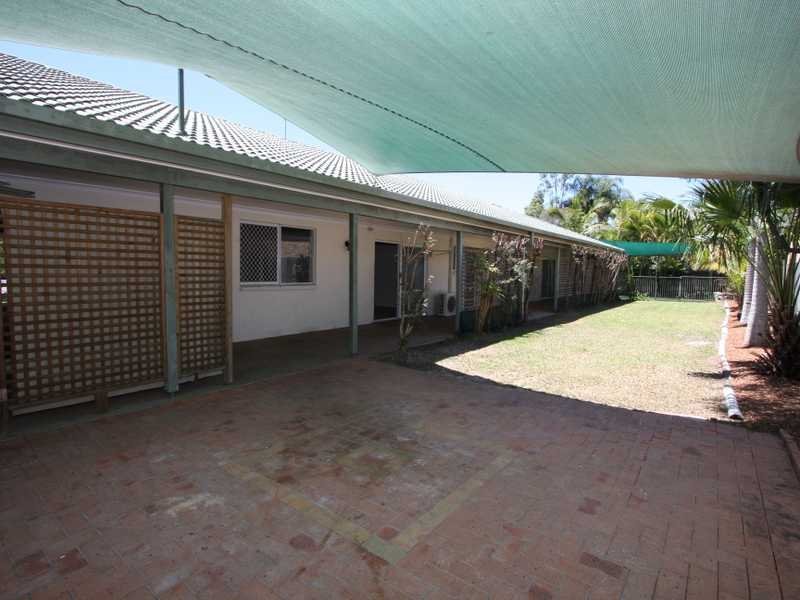 1 Grimsdyke Court MOLENDINAR 12
