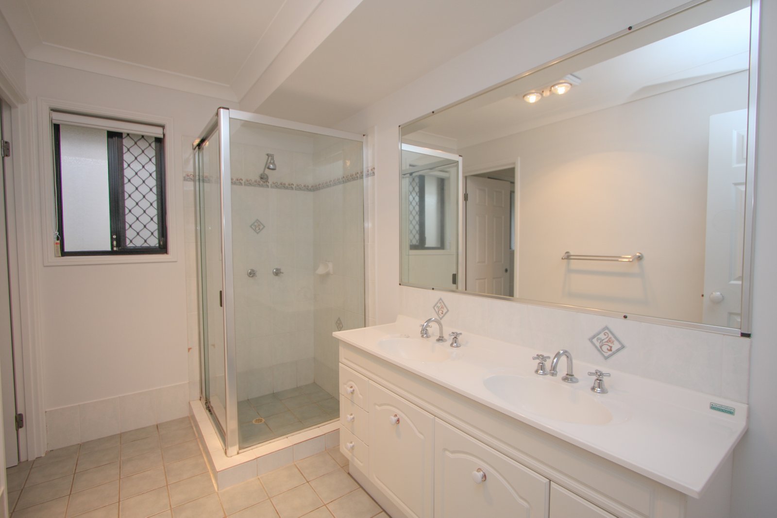 1 Gumleaf Drive MOLENDINAR 9