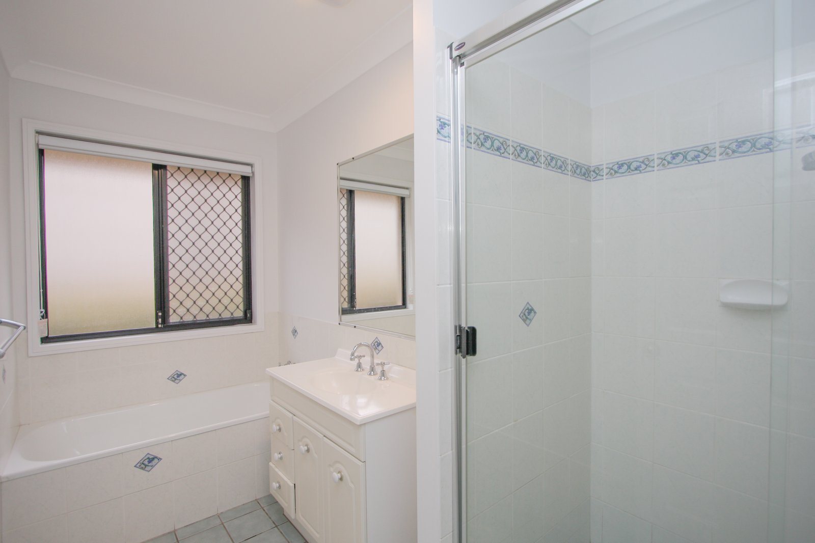 1 Gumleaf Drive MOLENDINAR 13