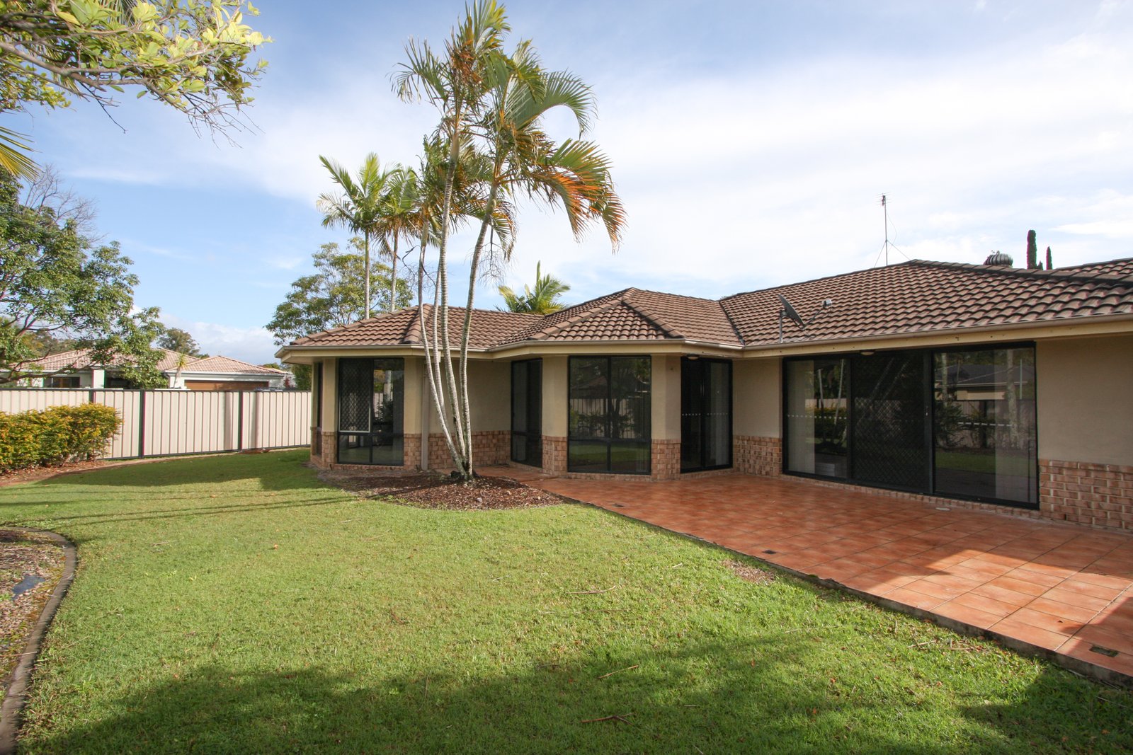 1 Gumleaf Drive MOLENDINAR 16