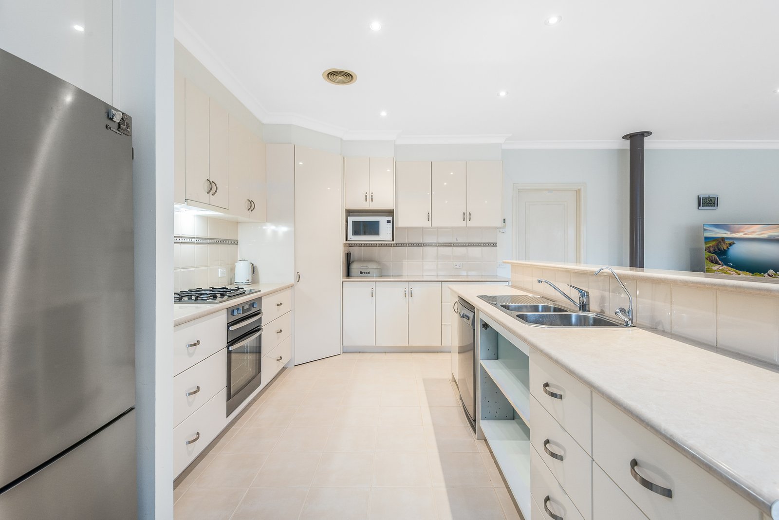 Gallery: 1 Gumtree Court