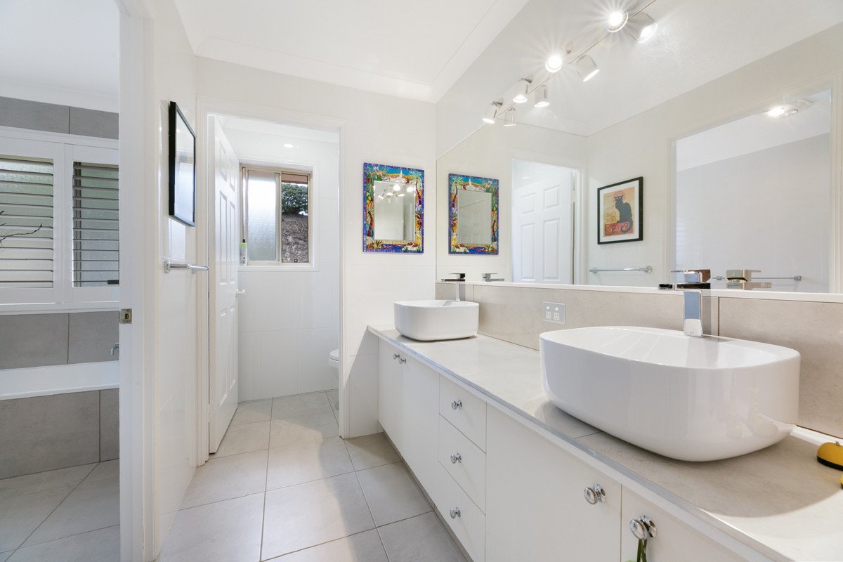 1 Harmes Place Tallebudgera 27